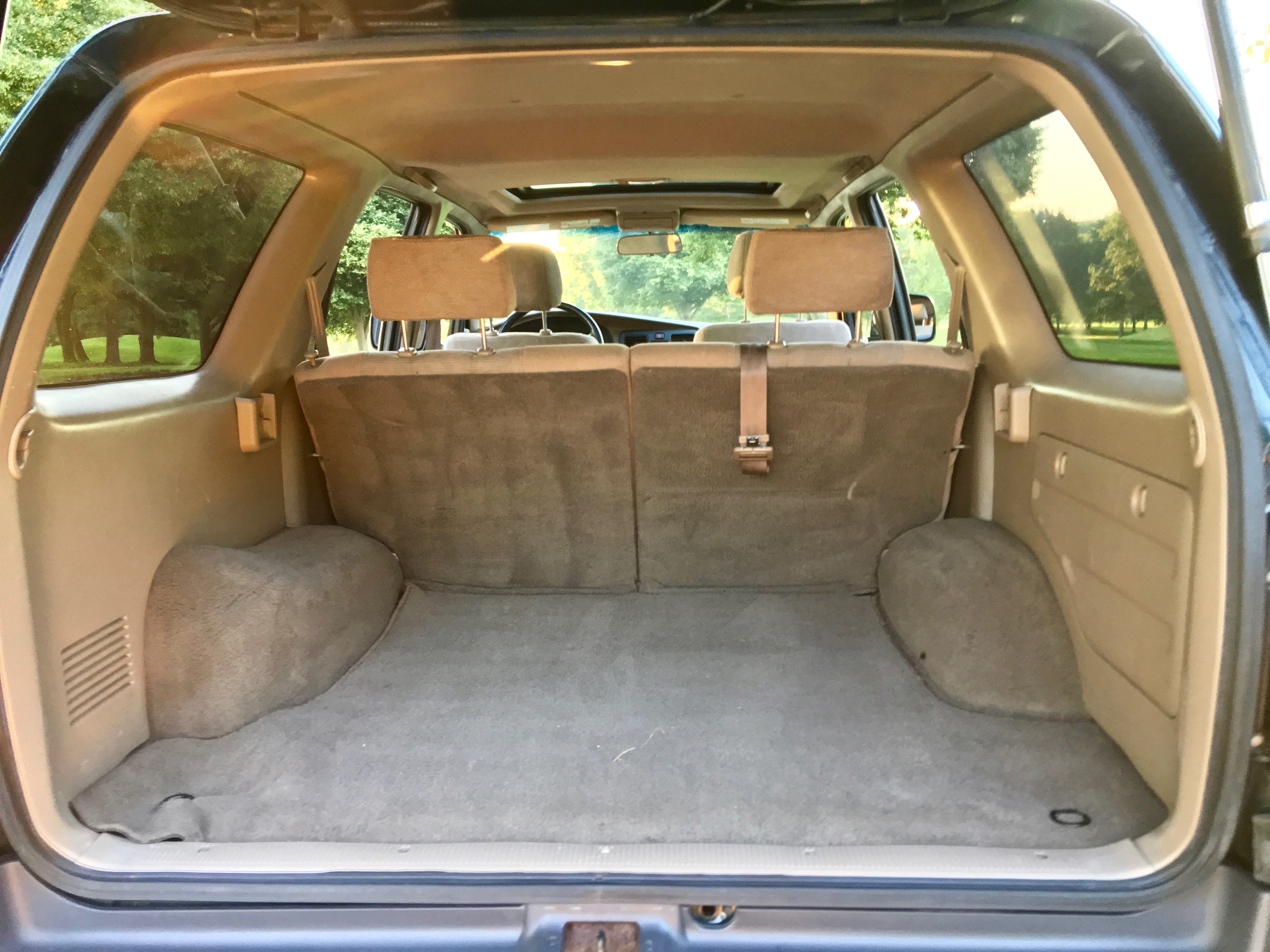 2000 Toyota 4Runner 3.4L V6 4WD 5 Speed Manual 129K - 3rd Gen - Our Pro Recon - New Clutch, Timing Belt and Waterpump, New Valve Cover Gaskets, New Spark Plugs, New Alternator, New Radiator, New Muffler and Tailpipe, New Rear Coil Springs, New Rear Shocks, New Brakes, New Tires, Frame Descaling, Applied Rust Converter Rust Mort, Sealed Frame with Fluid Film, New Bumpers - Beautiful Engine - has No Leaks — photo 33